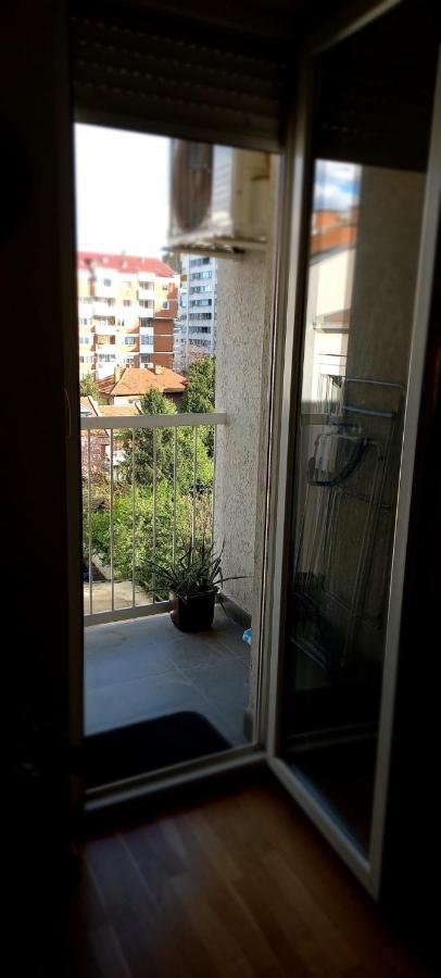 Beautifull Apartment Ni Exterior foto